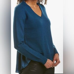 Elie Tahari Deangelo Pullover Sweater, Blue, Large Blue V-Neck Sweater Wool Silk